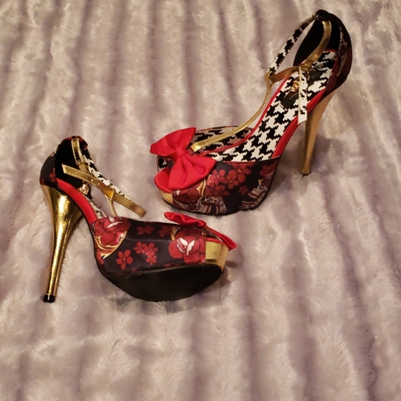 Iron Fist Peep toe heels - Picture 2 of 3